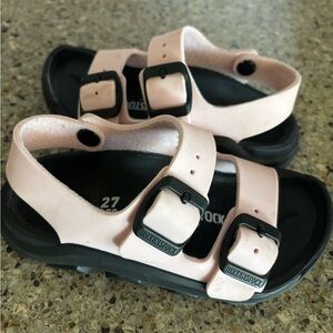 NWOT Birkenstock Kids Light Pink Sandals